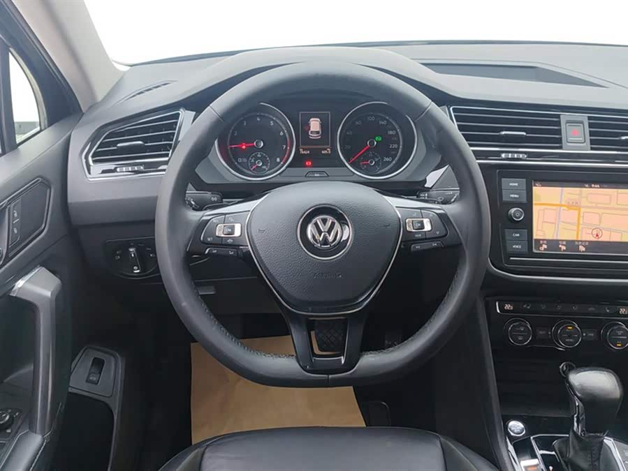 Volkswagen Tiguan L 2019 — фото 15