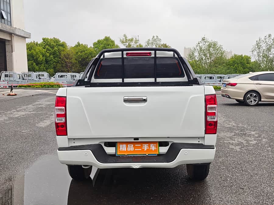 Isuzu RE-MAX Ruimai 2018