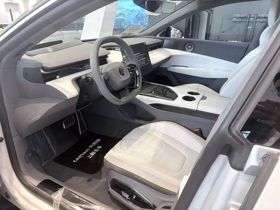 Lotus EMEYA 2025