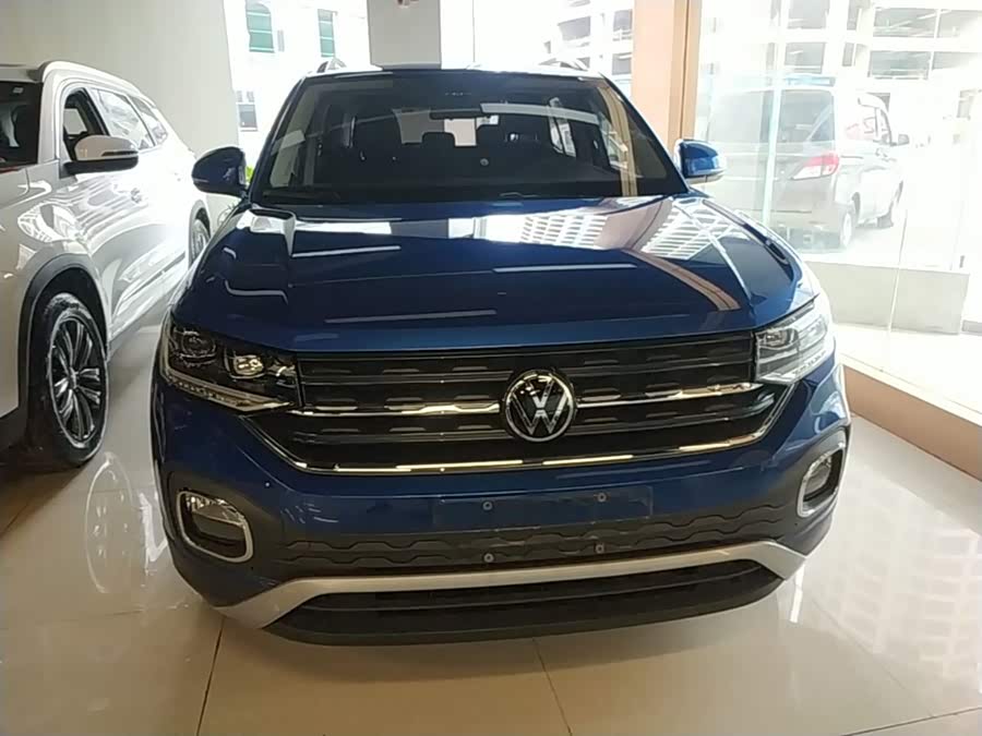 Volkswagen Explore The Shadows 2020