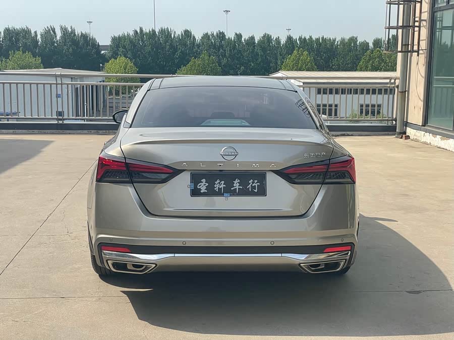 Nissan Teana 2022