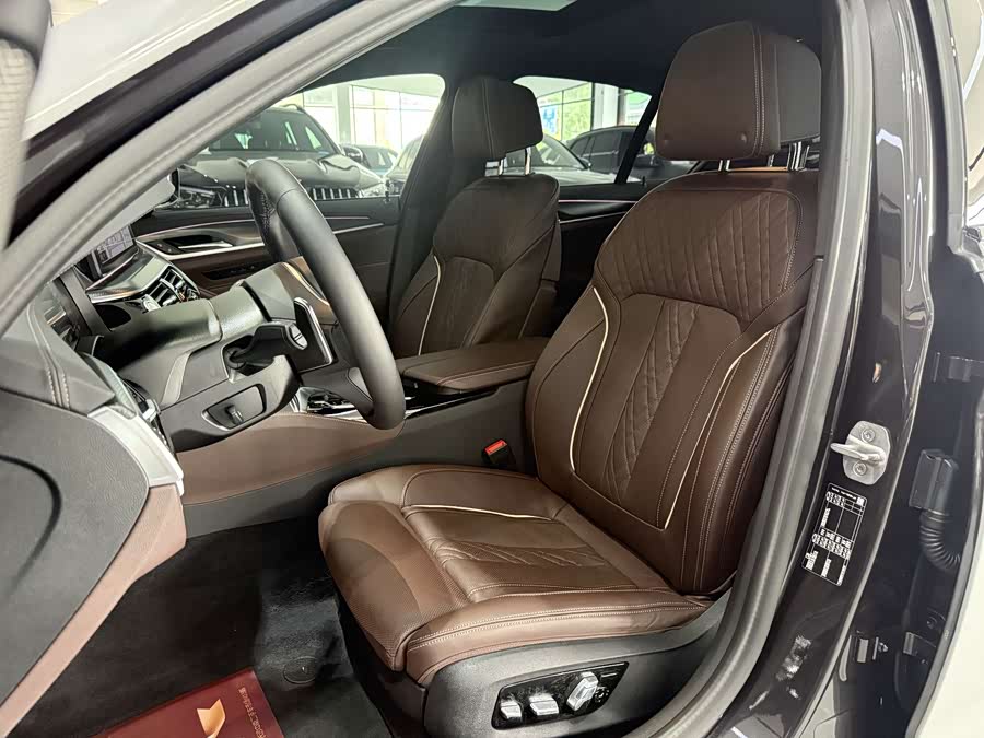 BMW 5 Series 2022