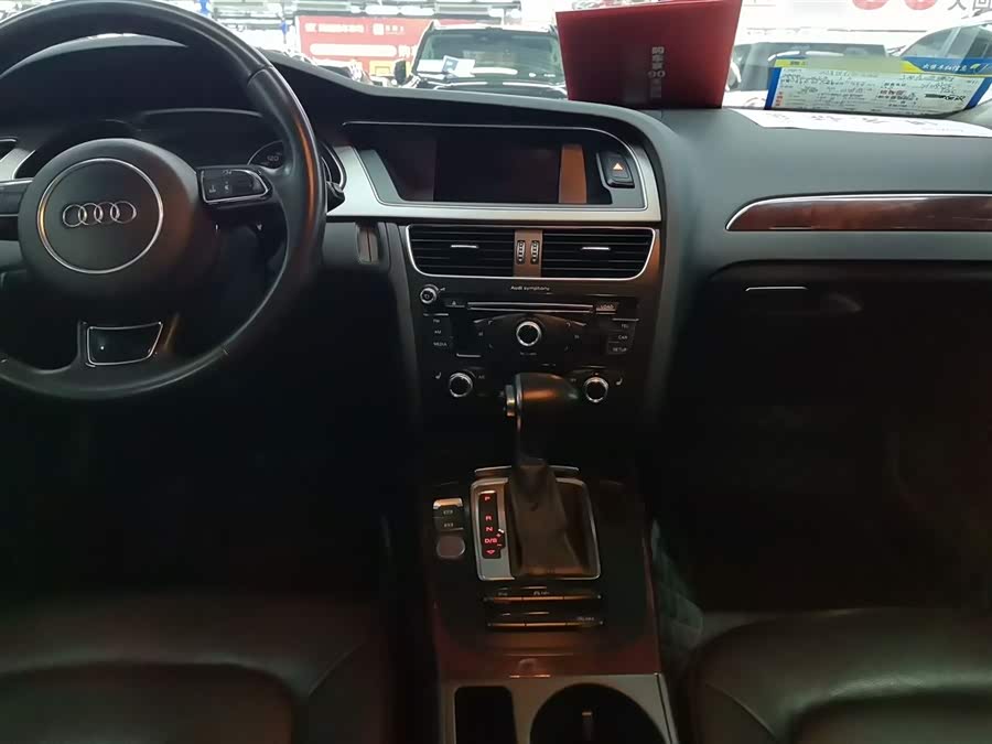 Audi A4L 2016