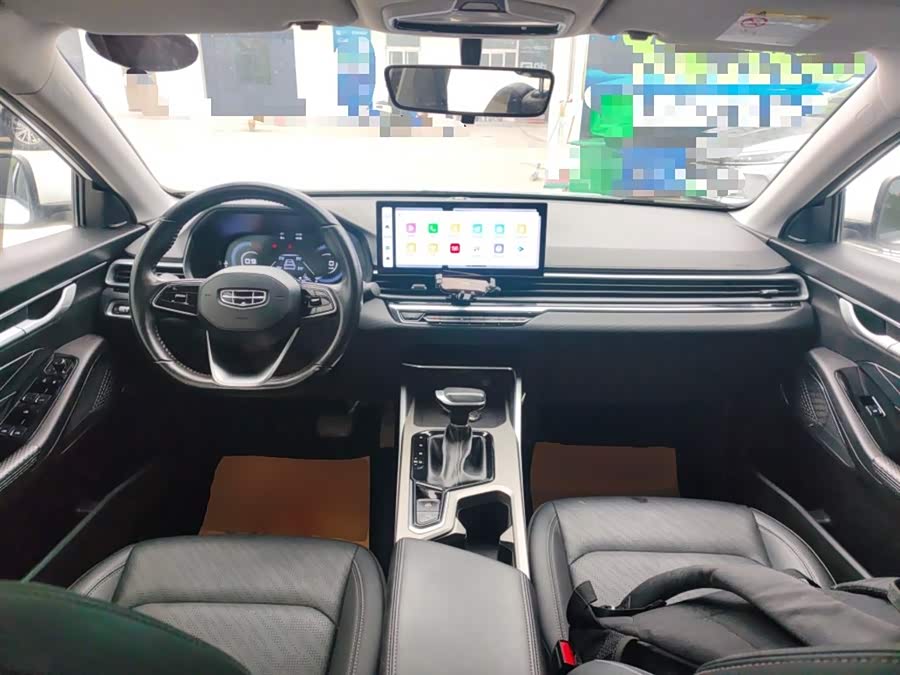 Geely Emgrand 2023