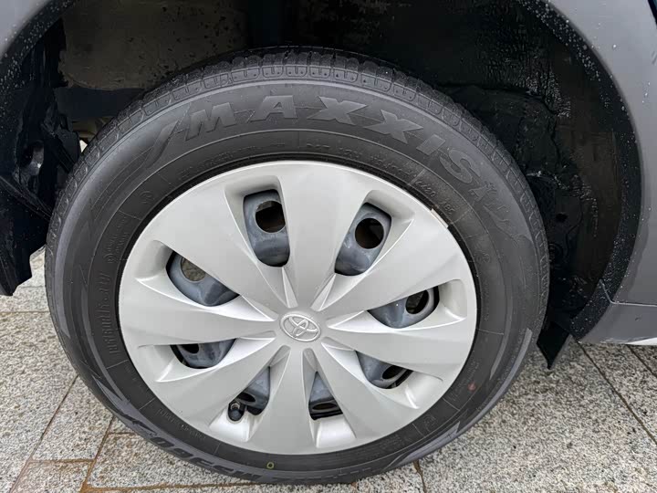 Toyota Yaris L 2020 — фото 17