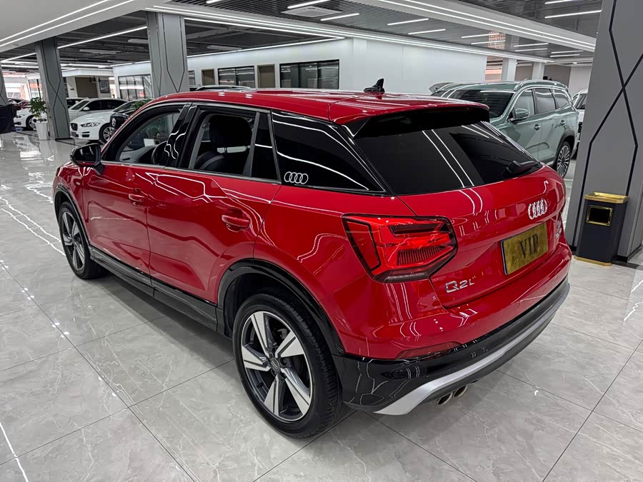 Audi Q2L 2020