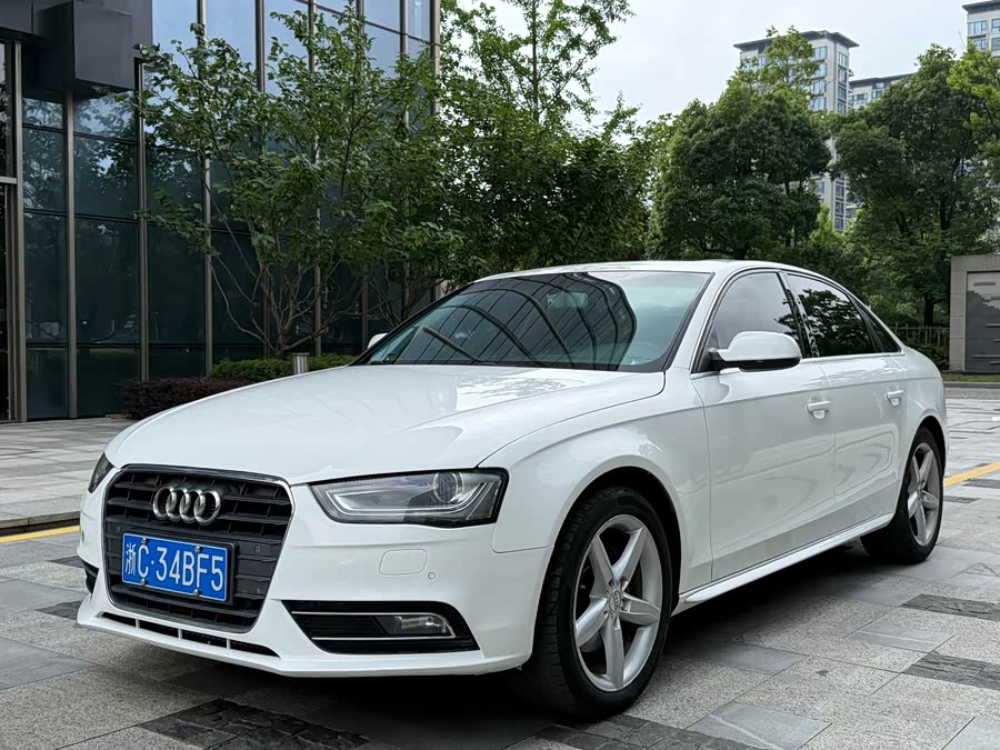 Audi A4L 2015
