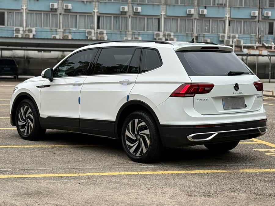 Volkswagen Tiguan L 2022