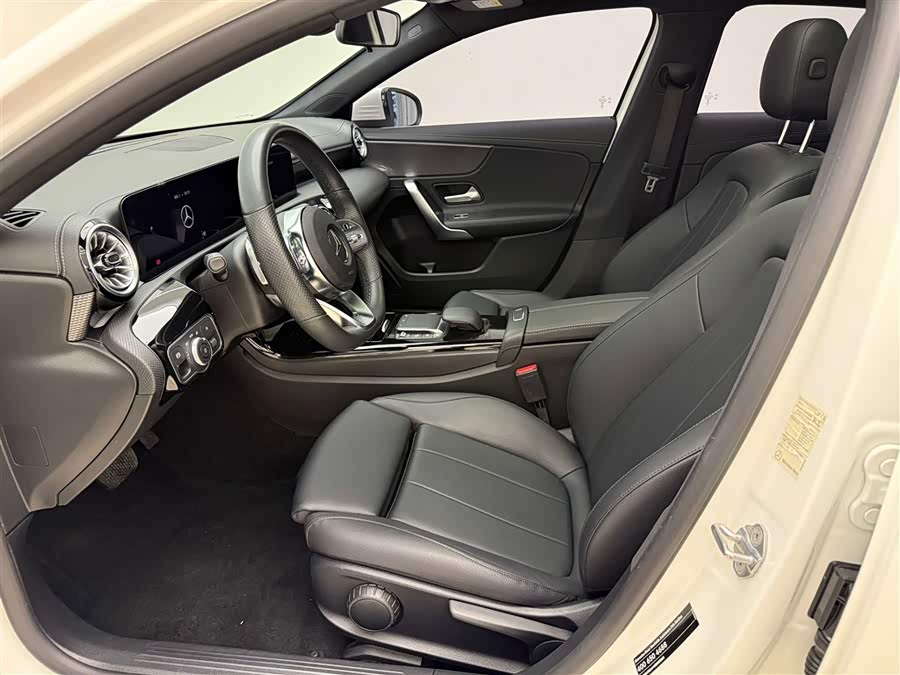 Mercedes-Benz A-Class 2022 — фото 8
