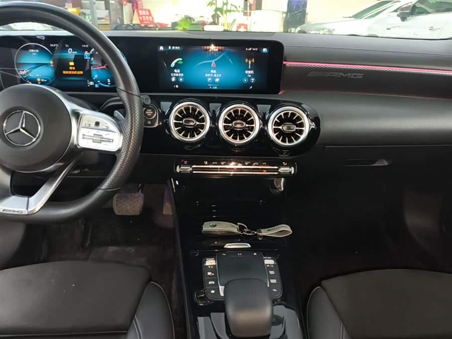 Mercedes-Benz A-Class 2022 — фото 13