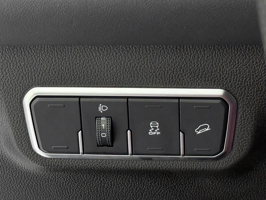 Haval M6 2023 — фото 19