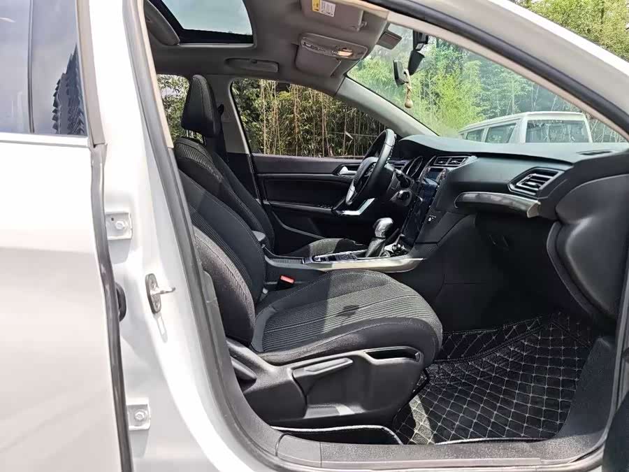 Peugeot 408 2018