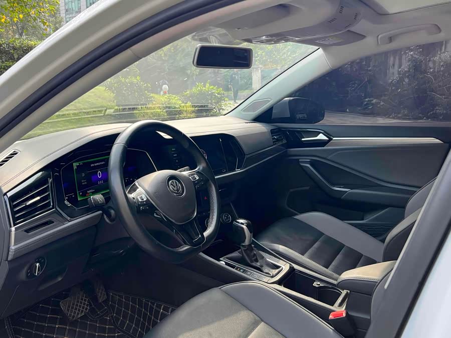 Volkswagen Sagitar 2021