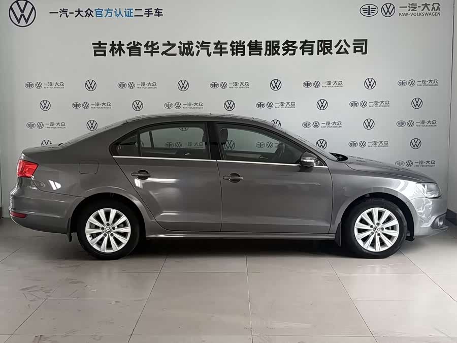 Volkswagen Sagitar 2014
