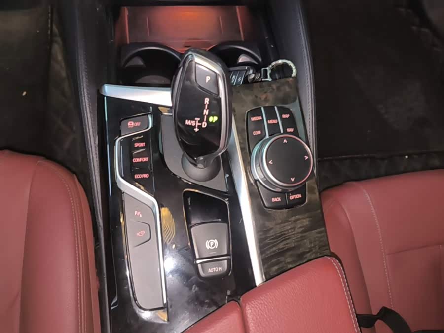 BMW 5 Series 2020 — фото 14