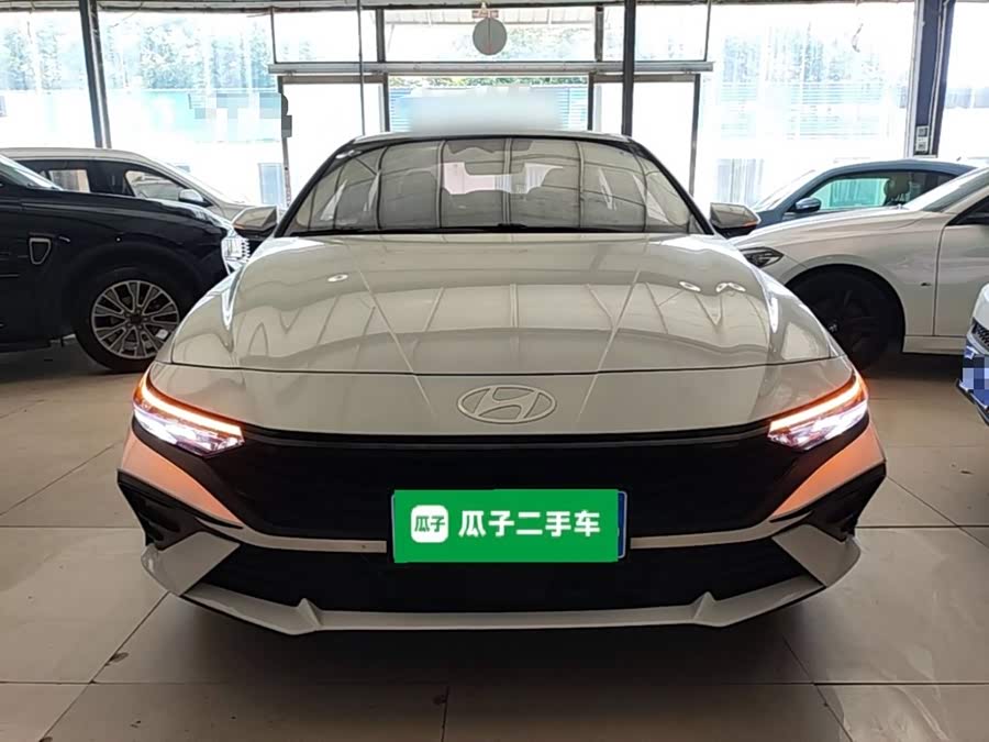 Hyundai Elantra 2023