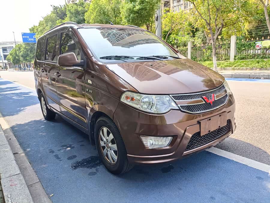 Wuling Hongguang 2014 — фото 8