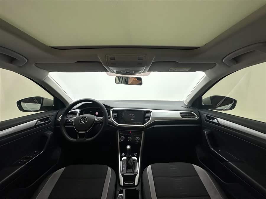 Volkswagen T-Roc 2022 — фото 10
