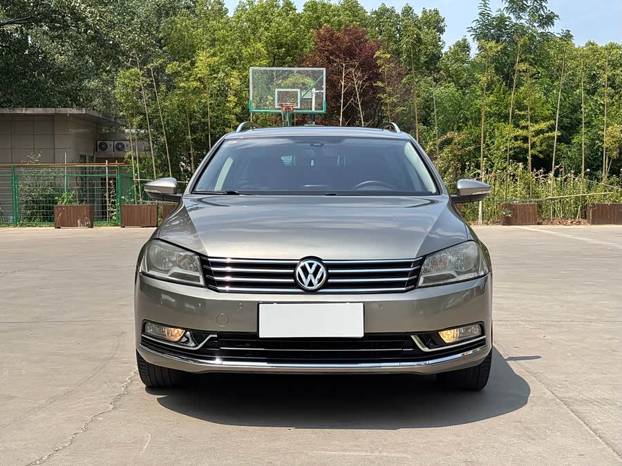 Volkswagen Magotan 2012