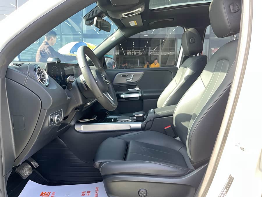 Mercedes-Benz GLB 2021