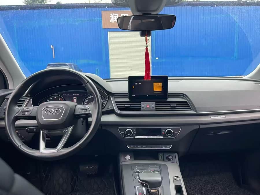 Audi Q5L 2018 — фото 8