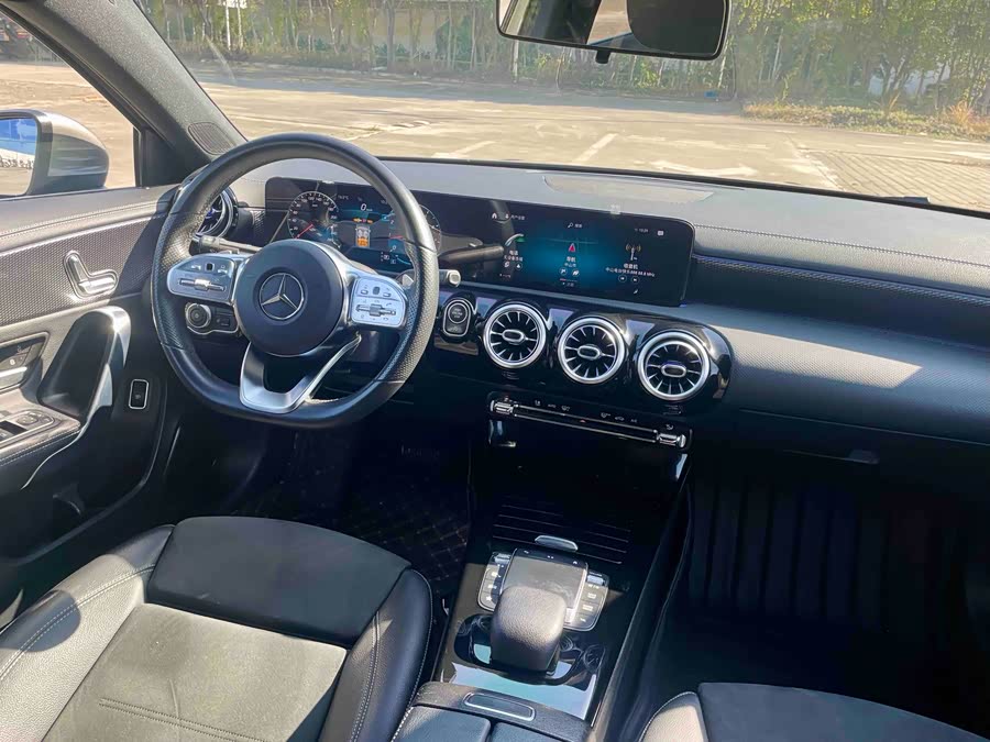 Mercedes-Benz A-Class 2021 — фото 9