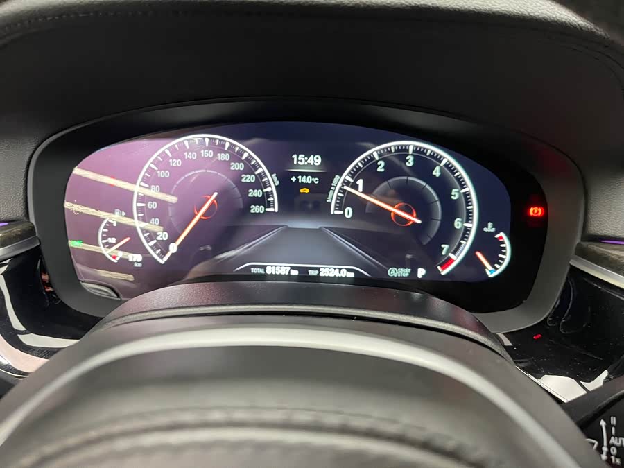 BMW 5 Series 2019 — фото 16