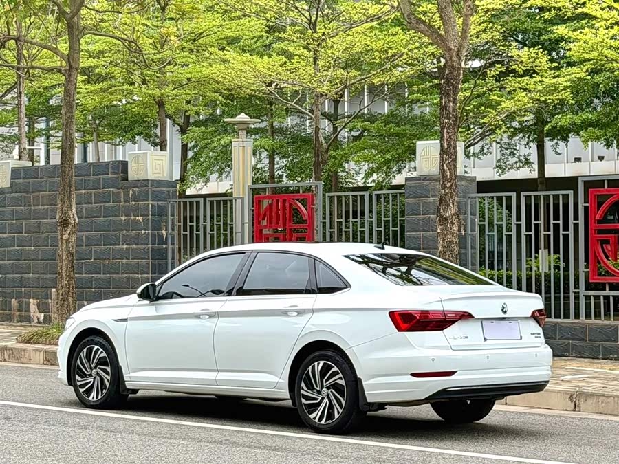 Volkswagen Sagitar 2021