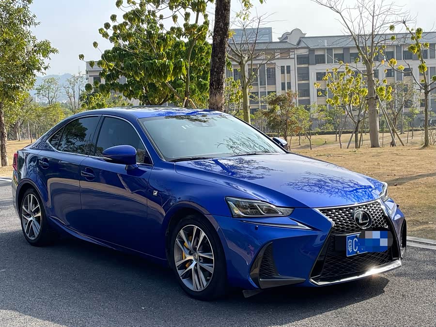 Lexus IS 2017