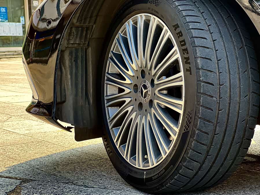 Mercedes-Benz E-Class 2023 — фото 10