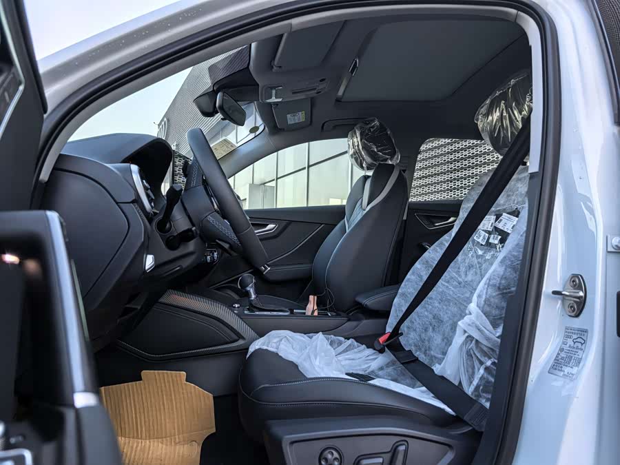 Audi Q2L 2025