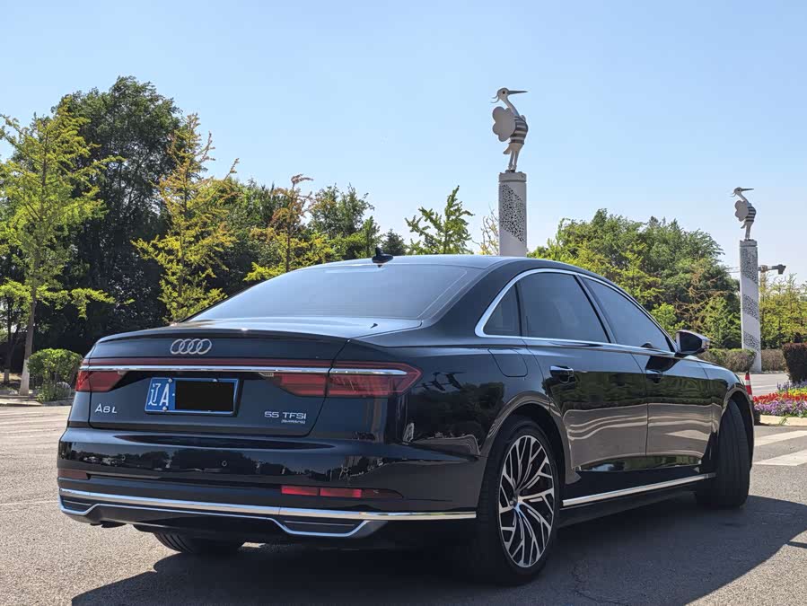 Audi A8 2022