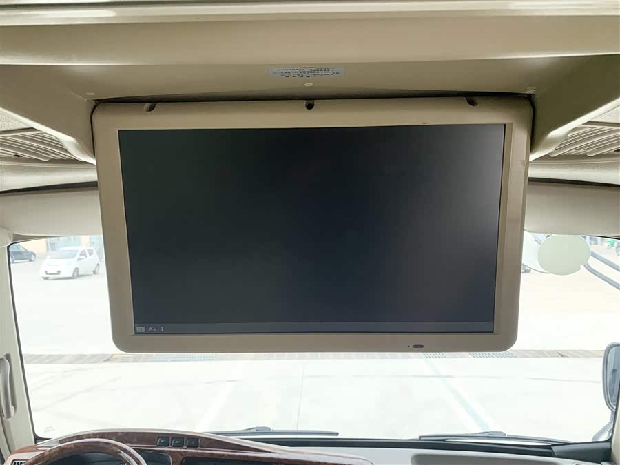 Toyota Coaster 2015 — фото 17