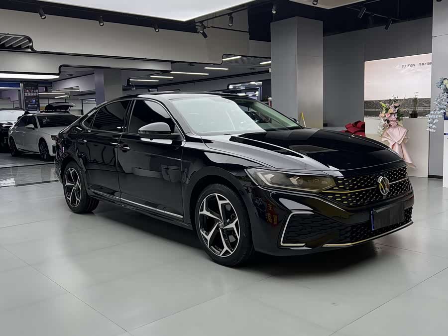 Volkswagen Passat 2025