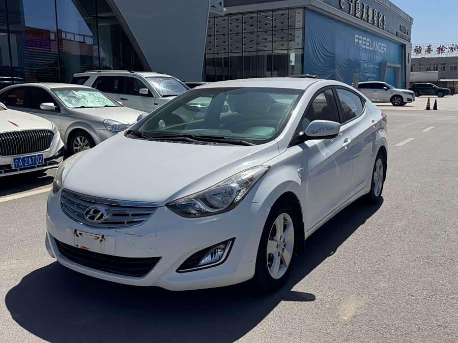 Hyundai Elantra 2012