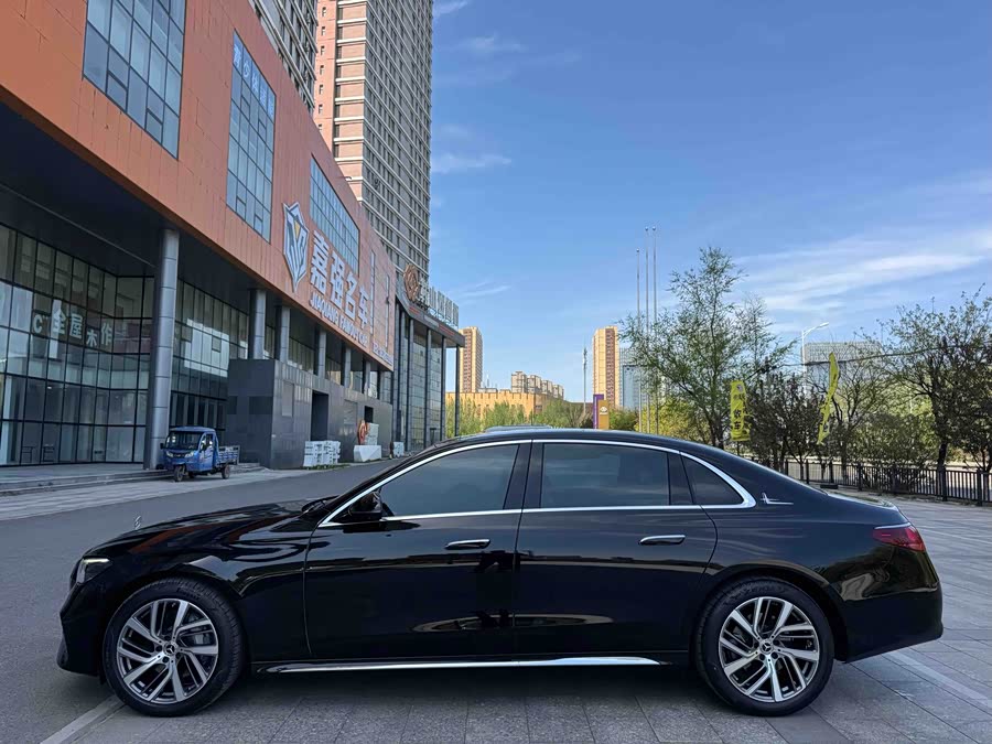 Mercedes-Benz E-Class 2025