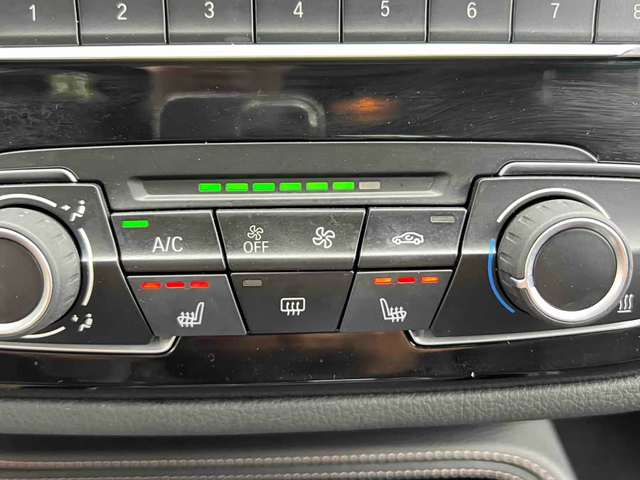 BMW 1 Series 2021 — фото 13