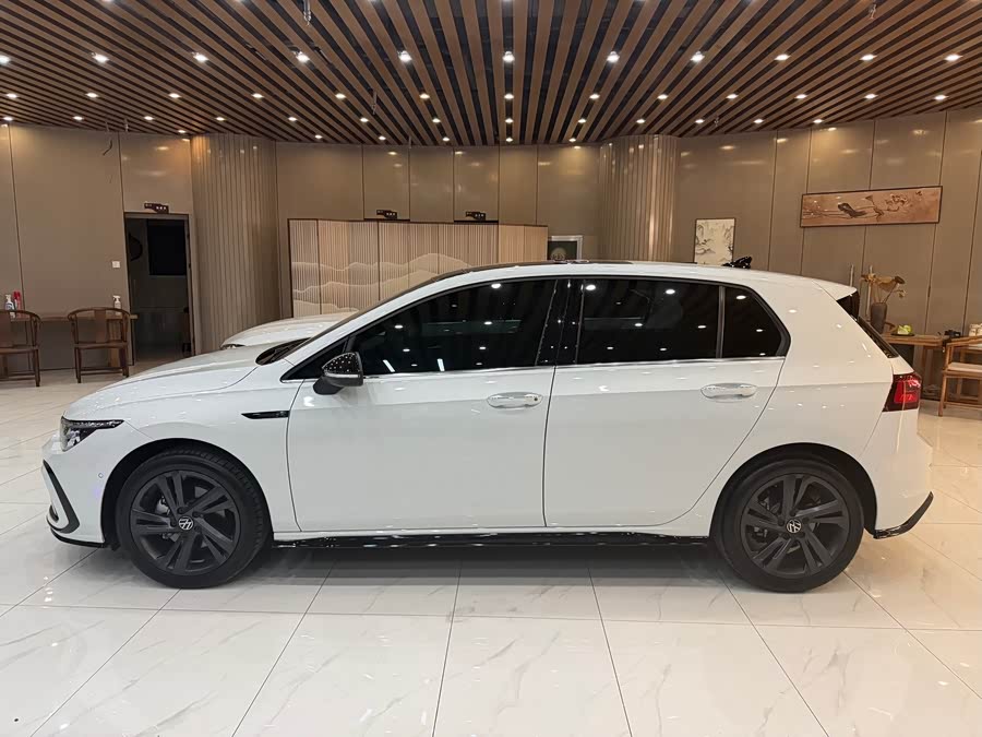 Volkswagen Golf 2023