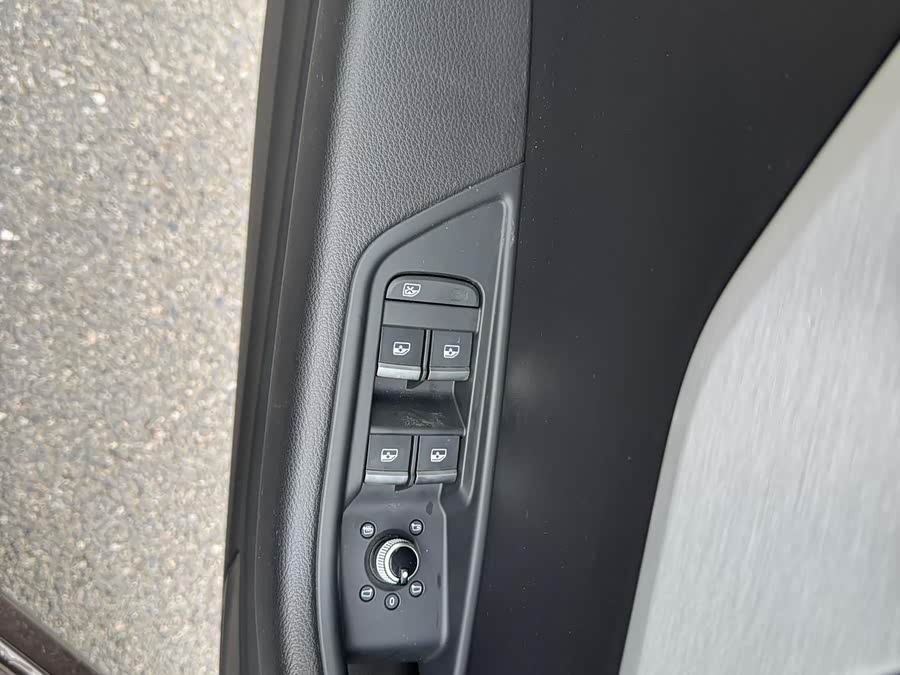 Audi A4L 2019