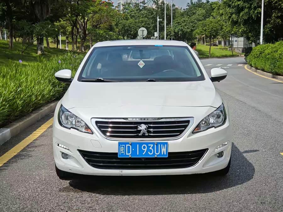 Peugeot 408 2015