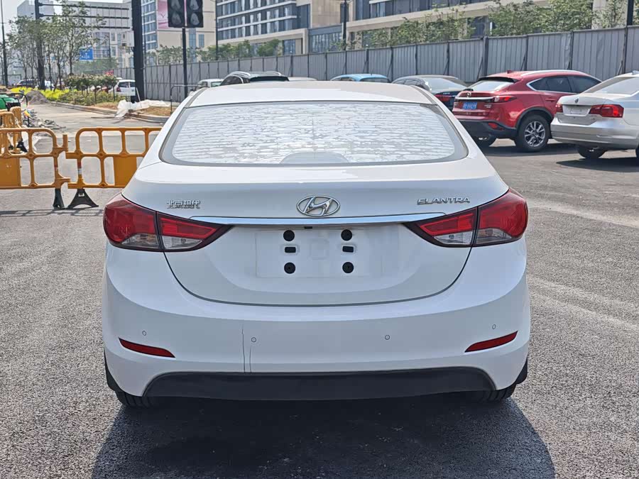 Hyundai Elantra 2016