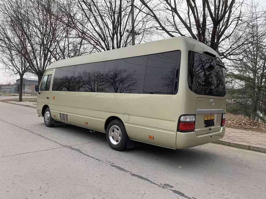 Toyota Coaster 2019