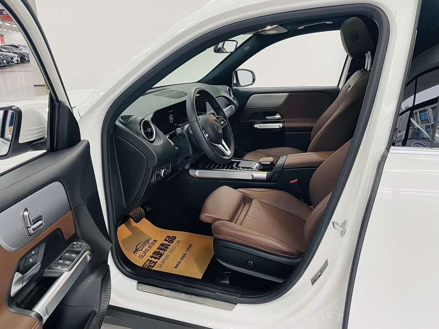 Mercedes-Benz GLB 2023