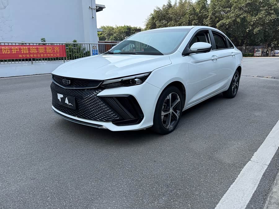 Geely Emgrand L 2022