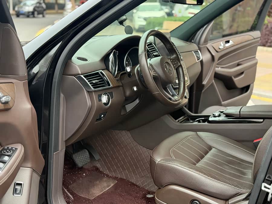 Mercedes-Benz GLE 2016