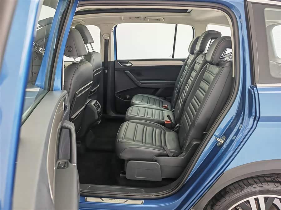 Volkswagen Touran 2018 — фото 15