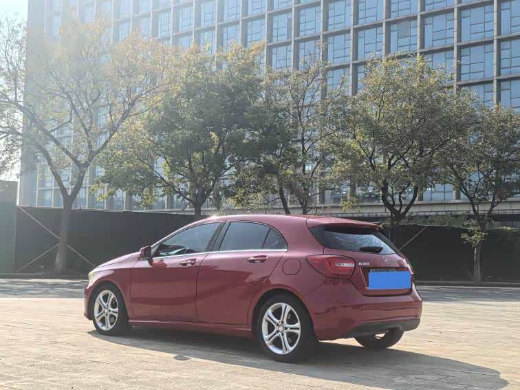 Mercedes-Benz A-Class 2015