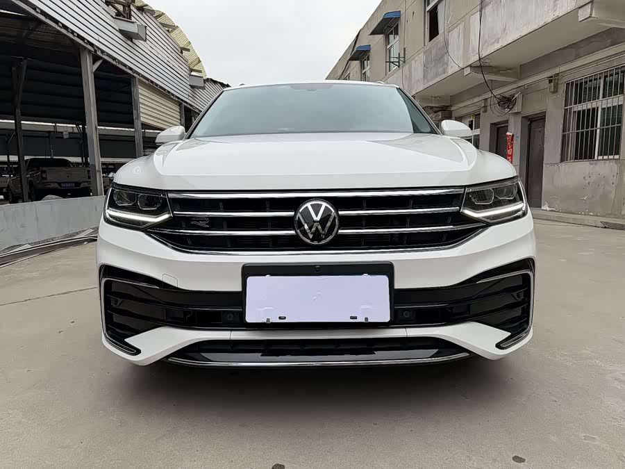 Volkswagen Tiguan L 2022
