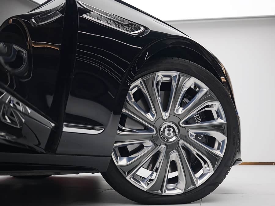 Bentley Flying Spur Plug-In Hybrid 2025