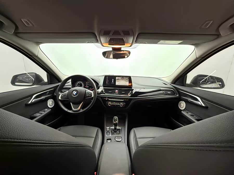 BMW 1 Series 2021 — фото 14